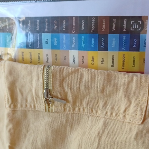 Aldo trevi yellow shorts size 8 zippered pockets cotton cargo style - Picture 9 of 10